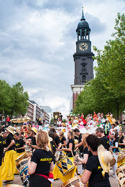 le «der michel», hamburgs mostknown landmark - vorführung ストックフォトと画像