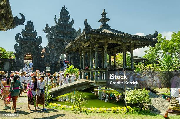 Pilger Zu Fuß Zum Tempel Zeremonie In Bali Indonesien Stockfoto und mehr Bilder von Alt