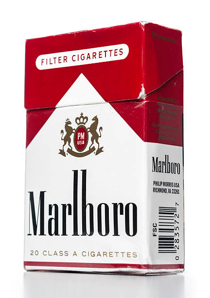 marlboro 20 clase a los cigarrillos caja - paquete cigarrillos fotografías e imágenes de stock