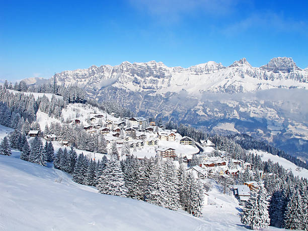istock Winter holiday house 472138244
