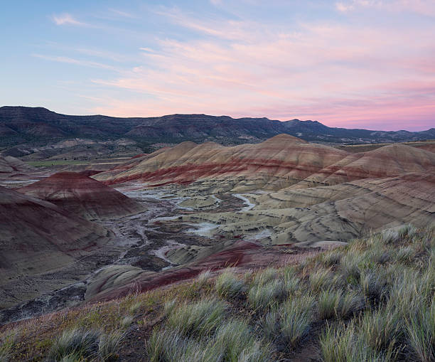 istock Sunset at the Painted Hills 472138425