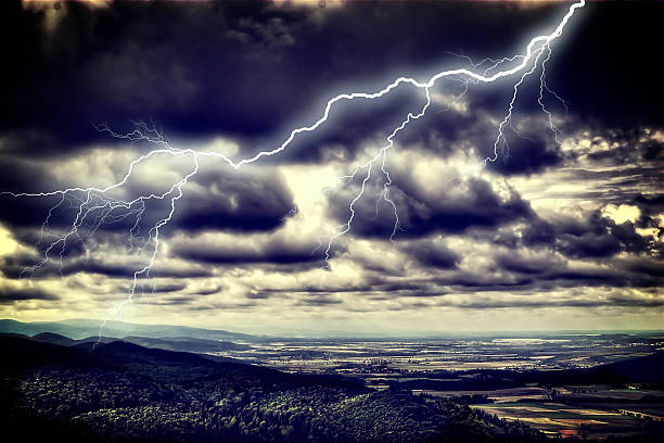 istock Awesome skyscape in the mountains 472141055