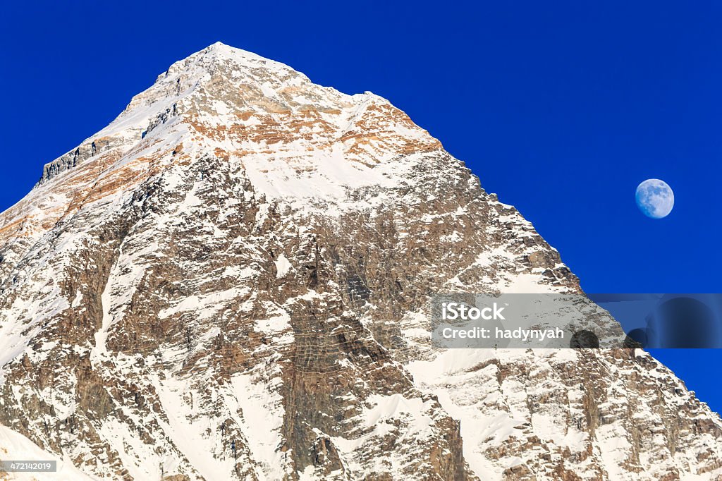 Lua sobre o Monte Everest-Vista da Montanha Kala Pattar - Royalty-free Ao Ar Livre Foto de stock