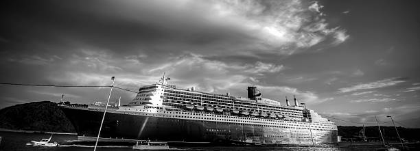 queen mary 2 - queen mary 2 foto e immagini stock