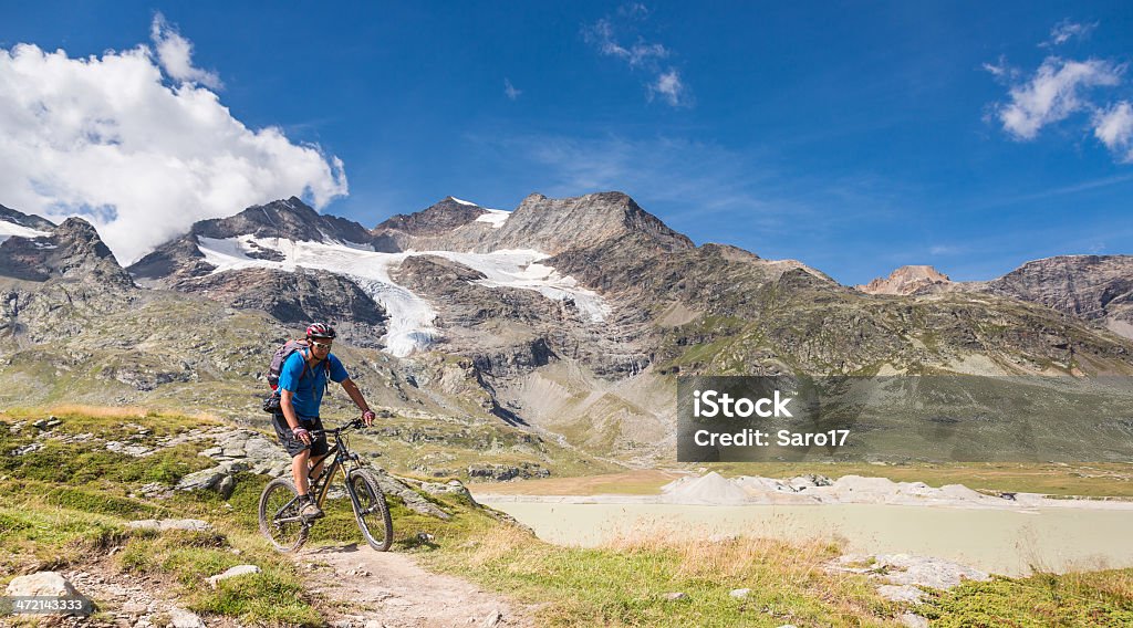 아름다운 베르니나 산길 자전거, Switzerland - 로열티 프리 산악 자전거-자전거 스톡 사진