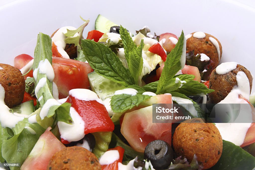 Salat mit Falafel - Lizenzfrei Abnehmen Stock-Foto