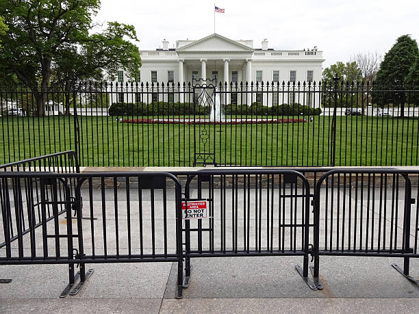 istock White House Fences 472147638