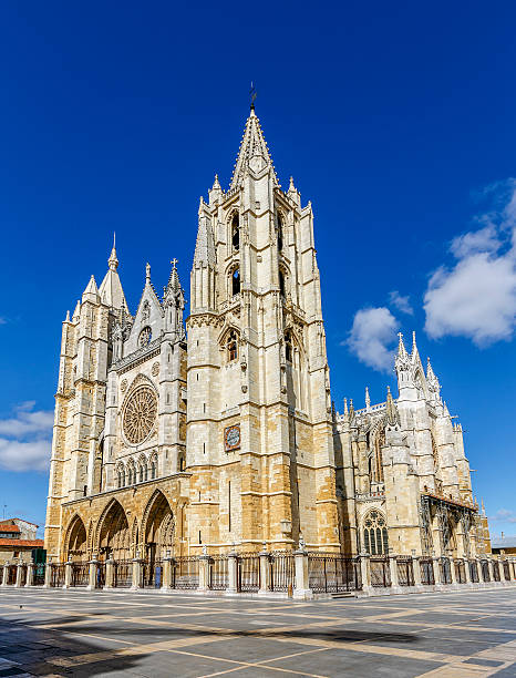istock Cathedral of Leon, Spain 472152400