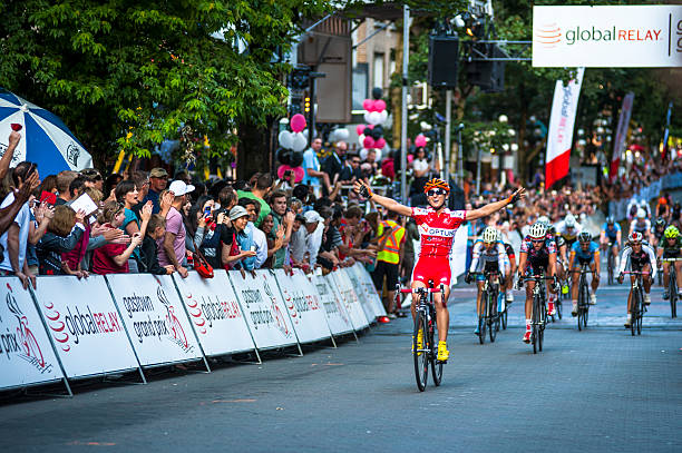 cycling race, 2013 grand prix de gastown. - formula one racing - fotografias e filmes do acervo