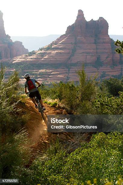 Sedona Mountain Biker - Fotografias de stock e mais imagens de Arizona - Arizona, Bicicleta, 20-29 Anos