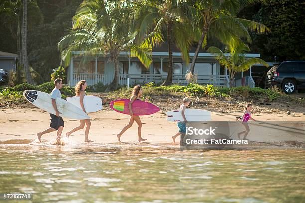 Family On Vacation In The Tropics Stock Photo - Download Image Now - Family, Hawaii Islands, Vacations