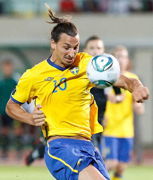ハンガリー vs スウェーデン - uefa ストックフォトと画像