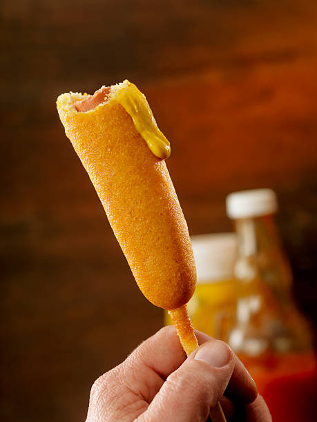 corn dog - blanket pig hot dog sausage - fotografias e filmes do acervo