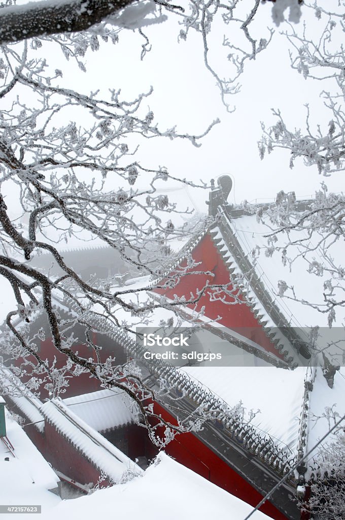 Taishan en la nieve - Foto de stock de Aire libre libre de derechos