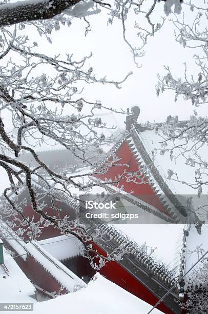 Taishan En La Nieve Foto de stock y más banco de imágenes de Aire libre - Aire libre, Anticuado, Antigüedades