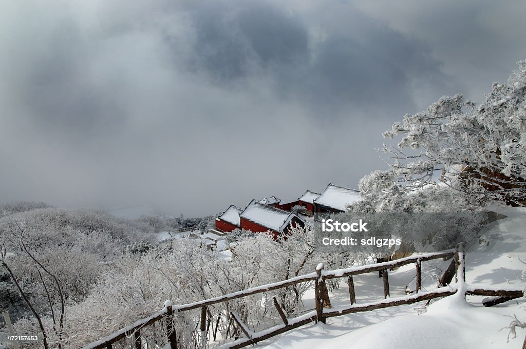 Taishan na neve - Foto de stock de Antiguidades royalty-free