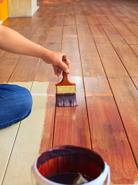 istock home floor painting 472159858