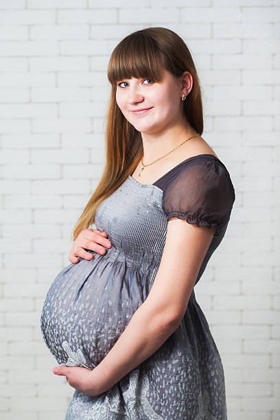 istock Pregnant woman 472162112