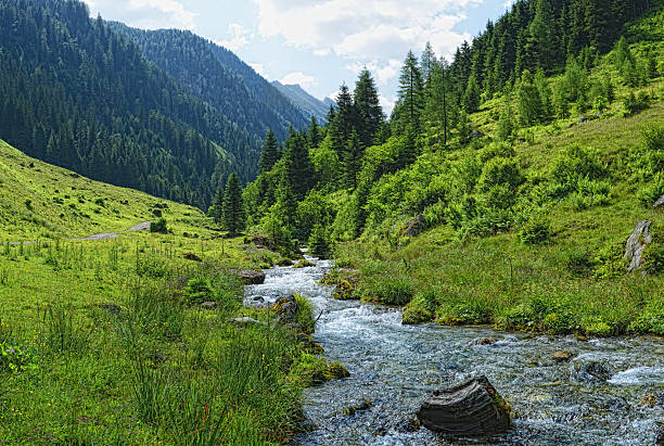 istock Zillertal Alps landscape (Austria) 472162133