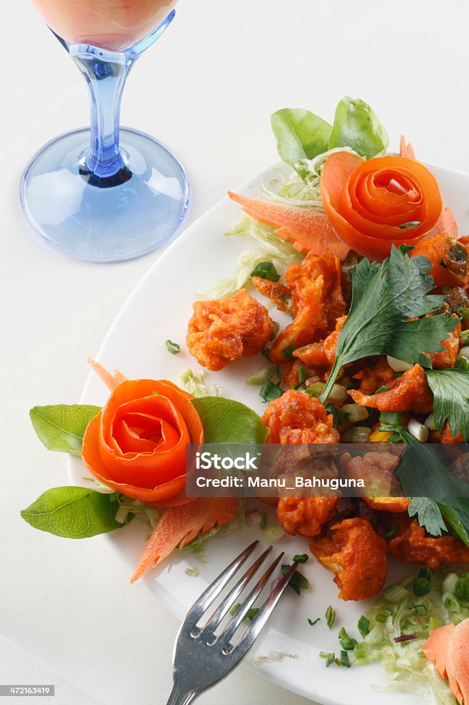 Mezclar vegetal Pakora es un popular refrigerio de la India - Foto de stock de Alimento libre de derechos