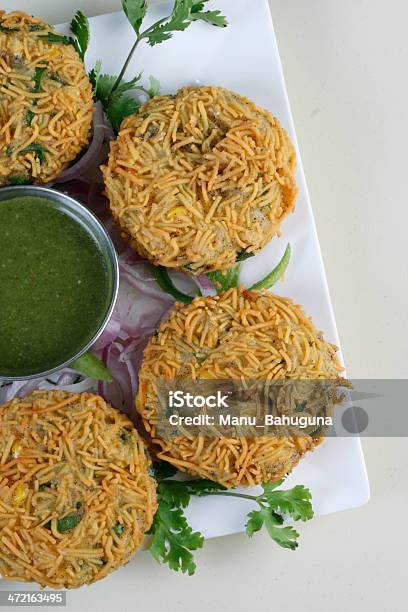 ミックスベジタブル Pakora は人気のインド料理の軽食 - インドのストックフォトや画像を多数ご用意 - インド, ベジタリアン料理, 人物なし