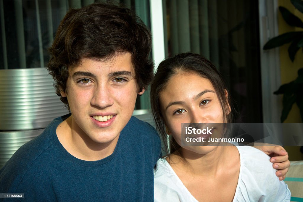 Casal Adolescente - Foto de stock de 14-15 Anos royalty-free