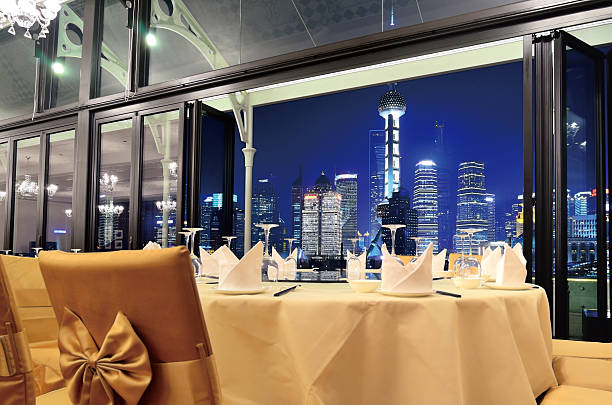 istock Enjoy the night view of Shanghai 472169025