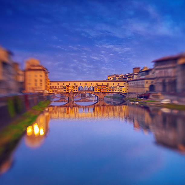 istock Ponte Vecchio in Florence at sunrise 472170771
