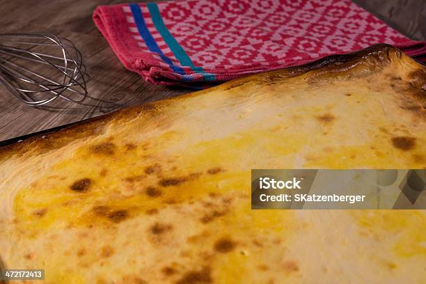 Käsekuchen - Fotografias de stock e mais imagens de Amarelo - Amarelo, Assadeira - Bandeja, Assado no Forno