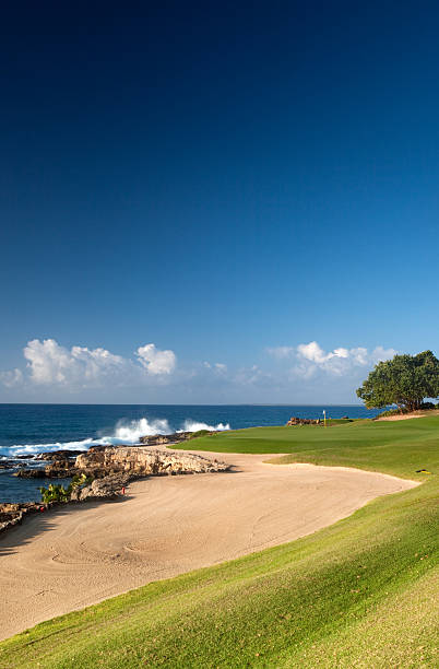 istock Golf Green By The Ocean 472175153