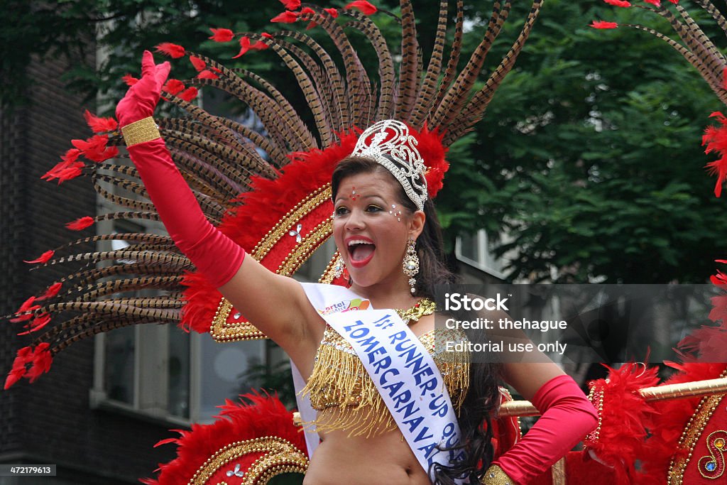 Carnevale con letto Queen size - Foto stock royalty-free di Adulto