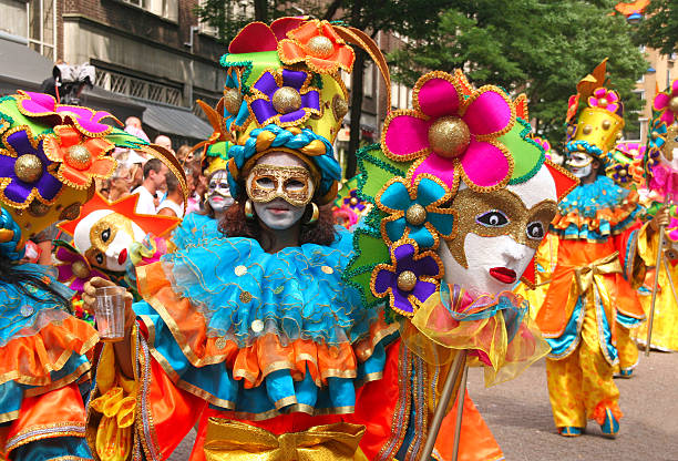 máscaras de carnaval - dutch ethnicity imagens e fotografias de stock