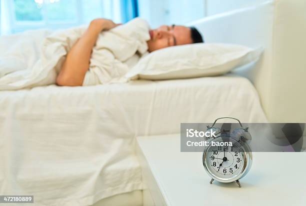 Dormir - Fotografias de stock e mais imagens de 7 horas - 7 horas, Aconchegante, Acordar