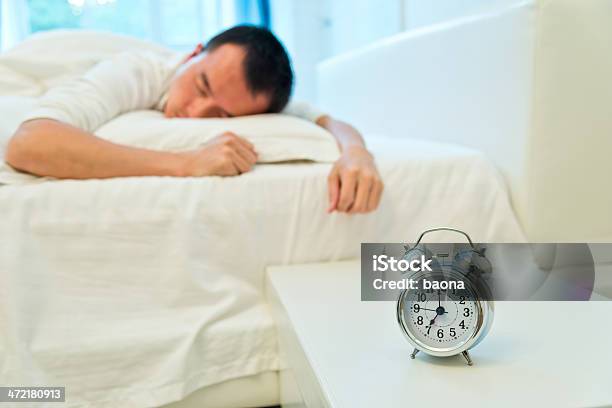 Dormir - Fotografias de stock e mais imagens de 7 horas - 7 horas, Aconchegante, Acordar