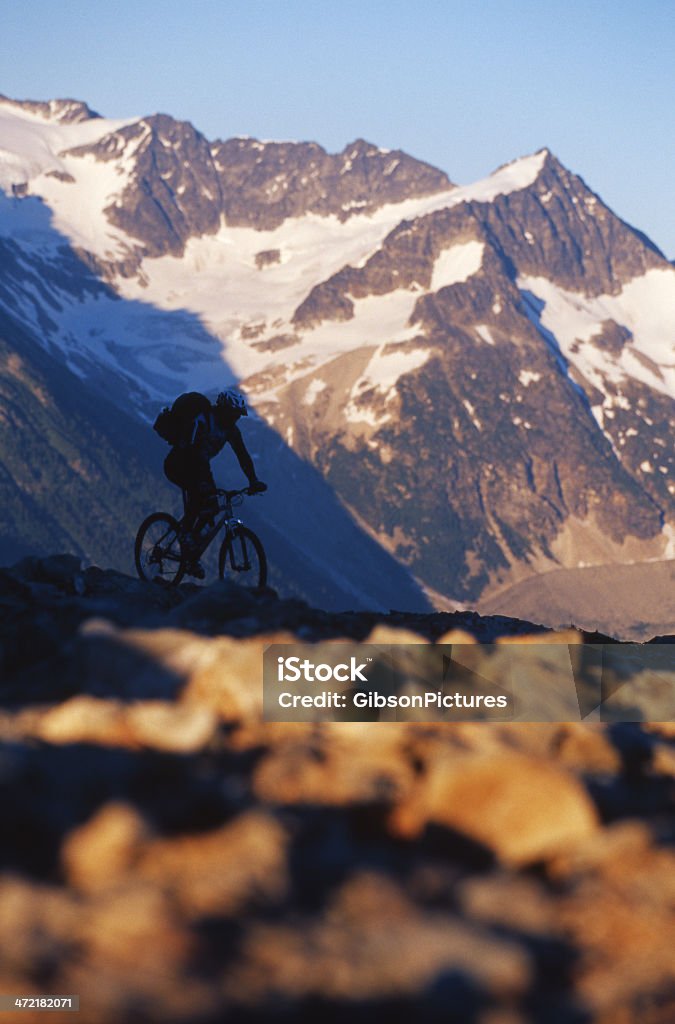 Rider di Mountain Bike - Foto stock royalty-free di Adulto
