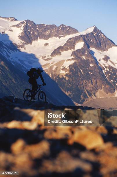 Rider Di Mountain Bike - Fotografie stock e altre immagini di Adulto - Adulto, Adulto di mezza età, Allenamento