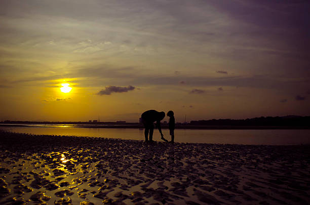 istock Mother and son and Sunset 472188037