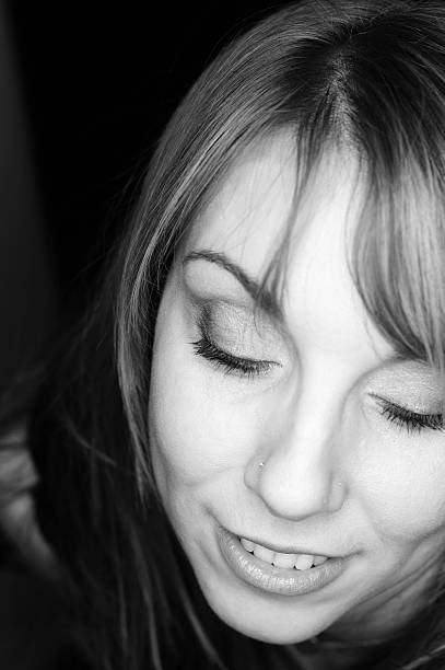 istock Woman Jamie Models Her Newest Make-up Line 472197714