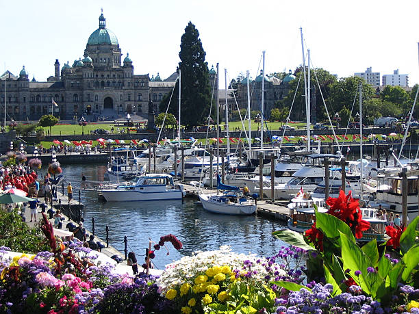 istock Port and Parliament 472200177
