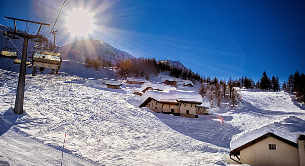 istock Italian Alps in winter 472201595