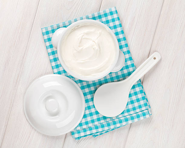 istock Sour cream in a bowl 472203222