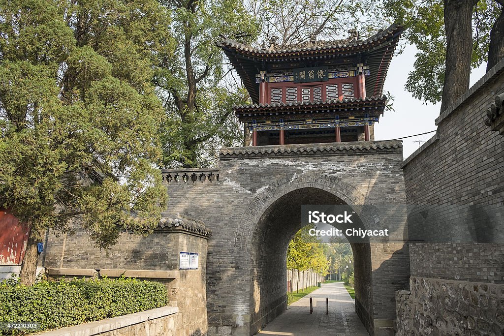 Antica architettura cinese-ingresso - Foto stock royalty-free di Taiyuan