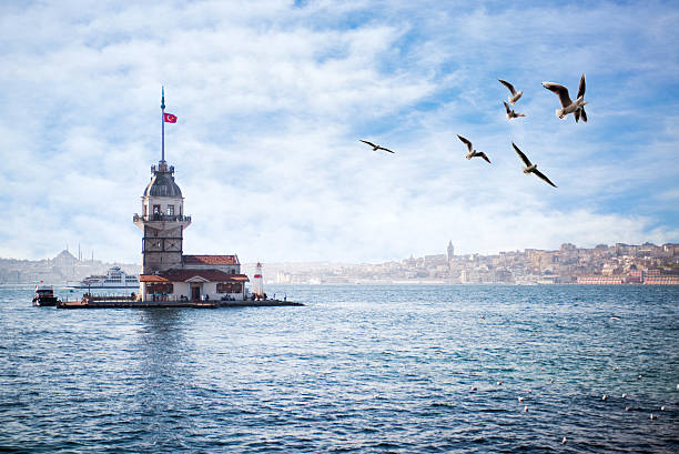 kiz kulesi - palacio de topkapi fotografías e imágenes de stock