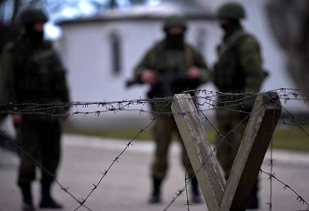 istock Barbed wire fence in Crimea 472213089