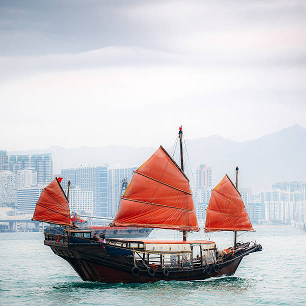Chinese junkboat. Natural light.