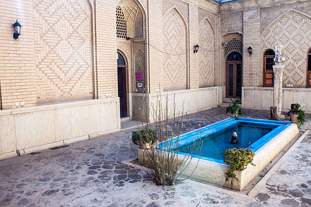 istock Naranjestan garden 472221175