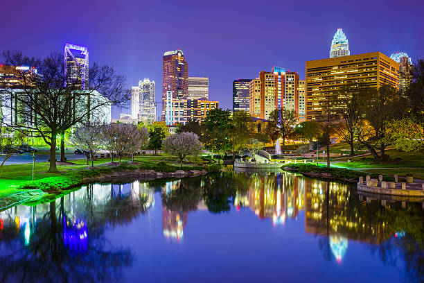istock Charlotte, North Carolina Park Cityscape 472281694