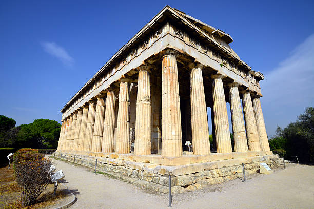 hephaestus tempel in athen - social history minerva past ancient stock-fotos und bilder