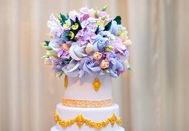 istock Delicious luxury white wedding or birthday cake 472297822