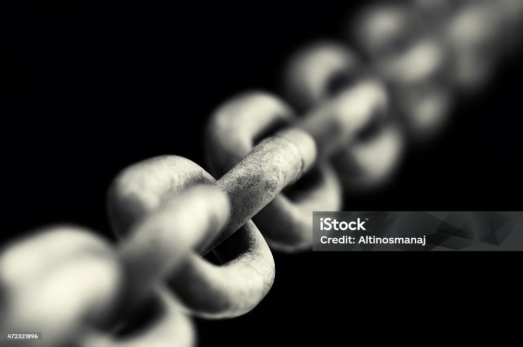 Chaîne solide fond noir concept abstrait simple - Photo de Force libre de droits